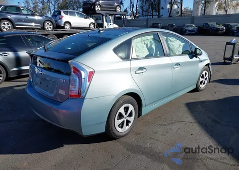 2014 Toyota Prius Four из США, поврежденный, VIN JTDKN3DUXE1746997